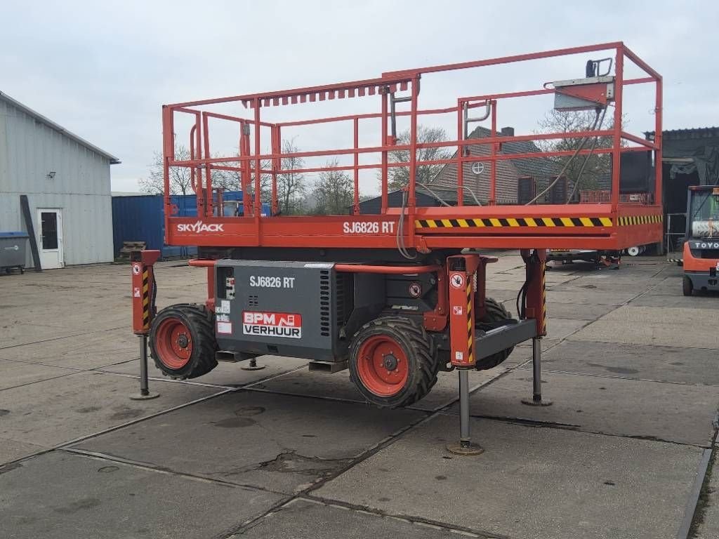 Teleskoparbeitsbühne des Typs Sonstige Sky Jack SJ6826RT 4x4 diesel schaarhoogwerker schaarlift, Gebrauchtmaschine in Hooge mierde (Bild 7)