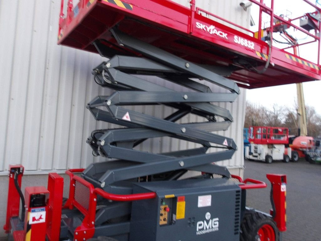 Teleskoparbeitsbühne tip Sonstige Sky Jack SJ6832RT, Gebrauchtmaschine in Antwerpen (Poză 11)