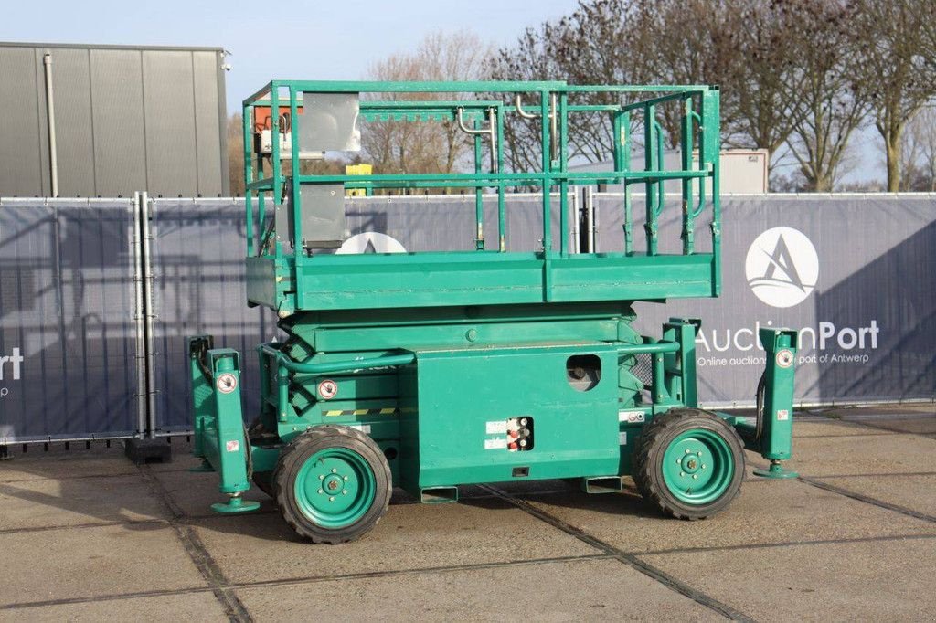 Teleskoparbeitsbühne du type Sonstige Sky Jack SJ6832RT, Gebrauchtmaschine en Antwerpen (Photo 1)
