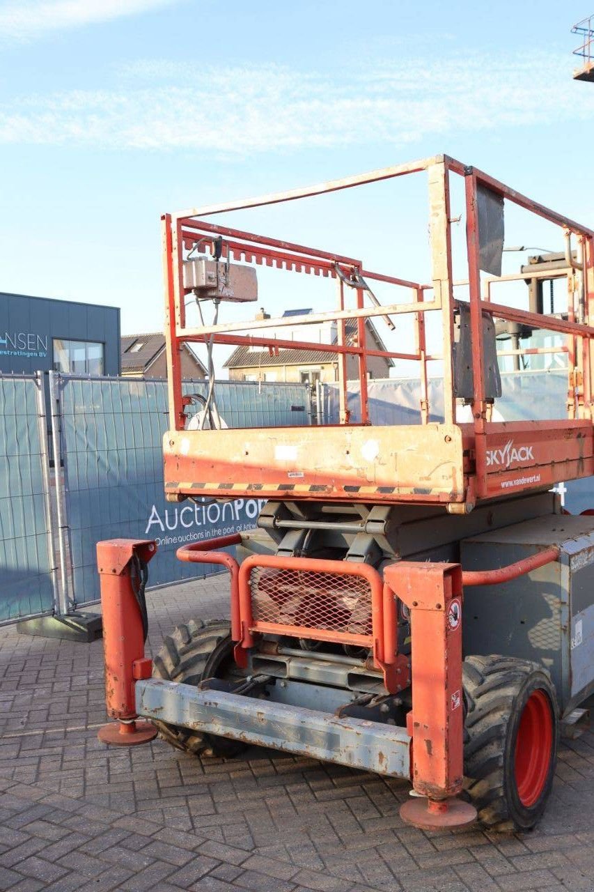 Teleskoparbeitsbühne des Typs Sonstige Sky Jack SJ6832RT, Gebrauchtmaschine in Antwerpen (Bild 11)