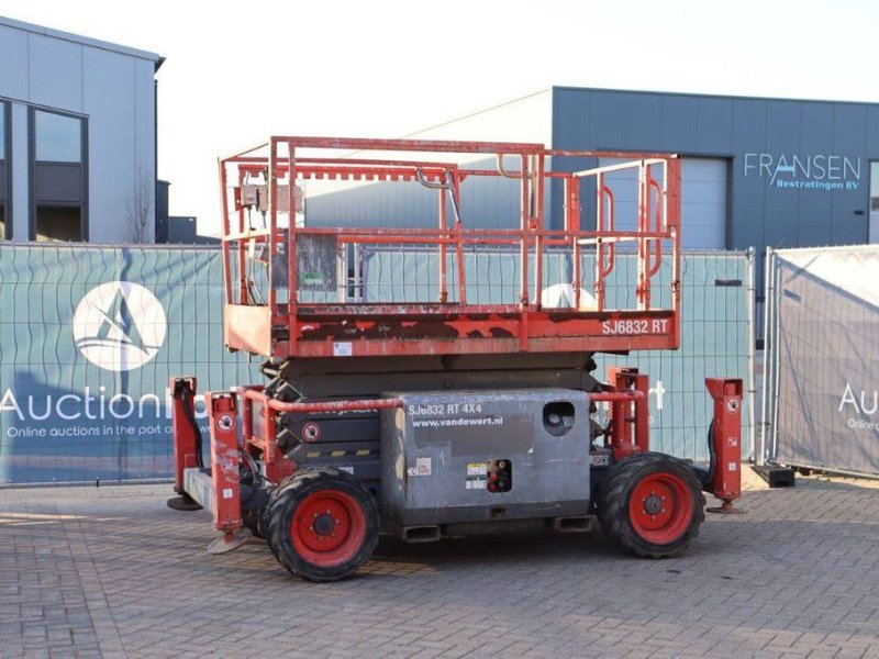 Teleskoparbeitsbühne typu Sonstige Sky Jack SJ6832RT, Gebrauchtmaschine v Antwerpen (Obrázek 1)