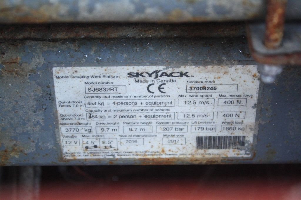 Teleskoparbeitsbühne van het type Sonstige Sky Jack SJ6832RT, Gebrauchtmaschine in Antwerpen (Foto 5)