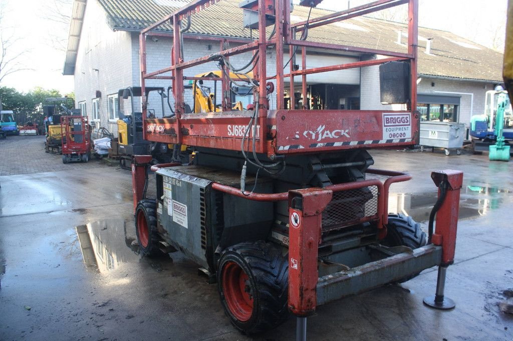 Teleskoparbeitsbühne van het type Sonstige Sky Jack SJ6832RT, Gebrauchtmaschine in Antwerpen (Foto 7)
