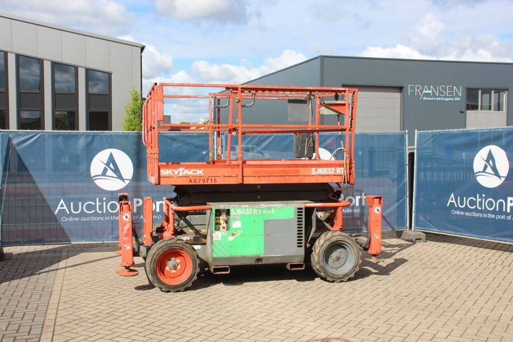 Teleskoparbeitsbühne del tipo Sonstige Sky Jack SJ6832RT, Gebrauchtmaschine In Antwerpen (Immagine 1)