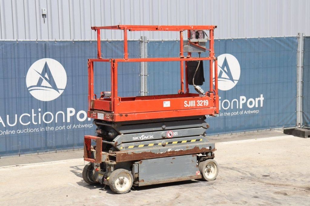 Teleskoparbeitsbühne типа Sonstige Sky Jack SJIII 3219, Gebrauchtmaschine в Antwerpen (Фотография 10)