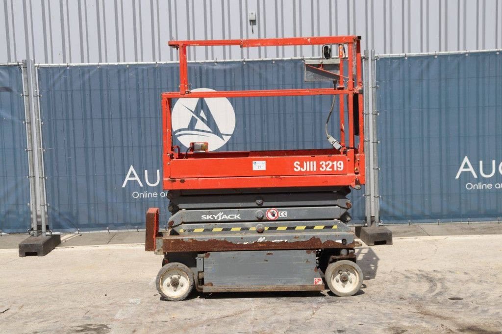 Teleskoparbeitsbühne типа Sonstige Sky Jack SJIII 3219, Gebrauchtmaschine в Antwerpen (Фотография 2)