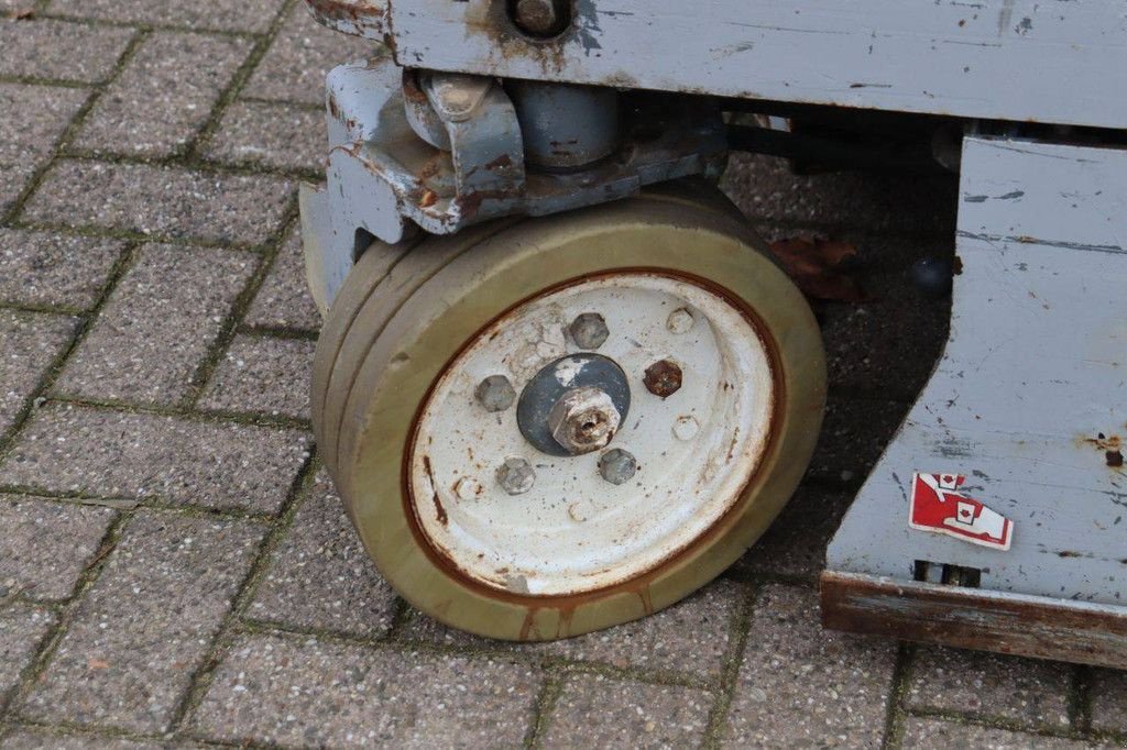 Teleskoparbeitsbühne типа Sonstige Sky Jack SJIII-3219, Gebrauchtmaschine в Antwerpen (Фотография 10)