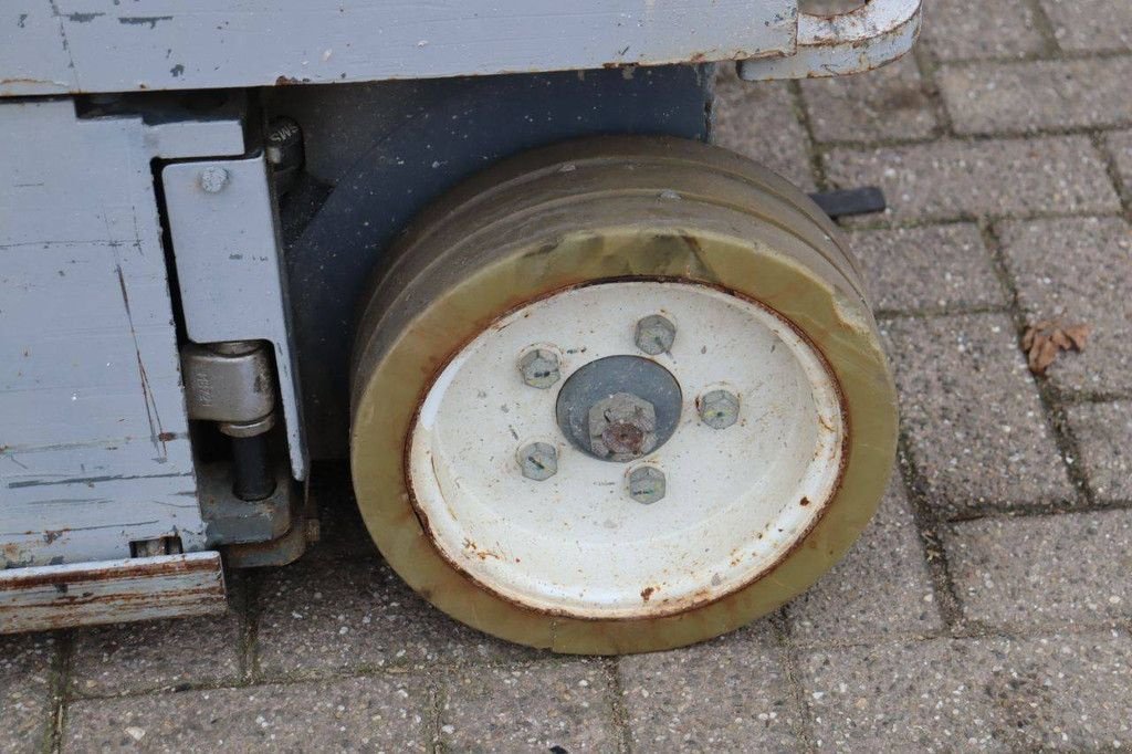 Teleskoparbeitsbühne типа Sonstige Sky Jack SJIII-3219, Gebrauchtmaschine в Antwerpen (Фотография 11)
