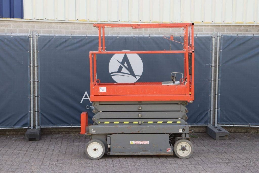 Teleskoparbeitsbühne typu Sonstige Sky Jack SJIII 3219, Gebrauchtmaschine w Antwerpen (Zdjęcie 2)