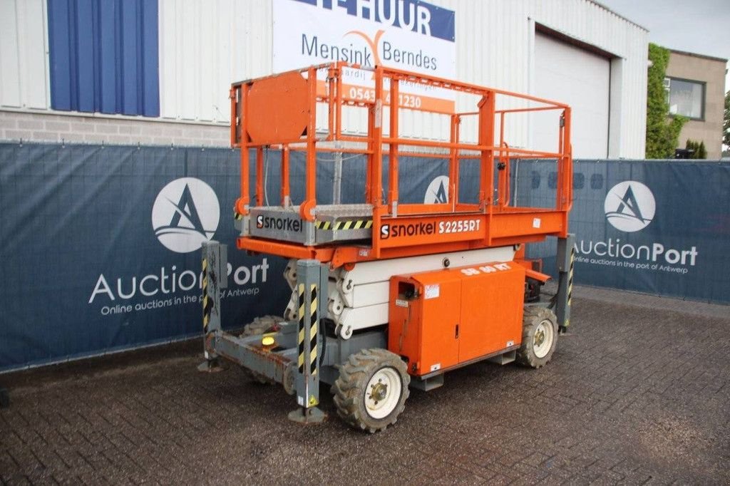Teleskoparbeitsbühne типа Sonstige Snorkel S2255RT, Gebrauchtmaschine в Antwerpen (Фотография 8)