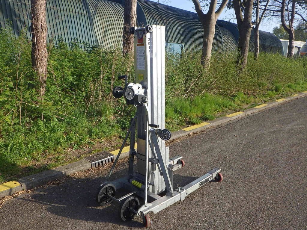 Teleskoparbeitsbühne типа Sonstige Sumner 2015, Gebrauchtmaschine в Antwerpen (Фотография 3)