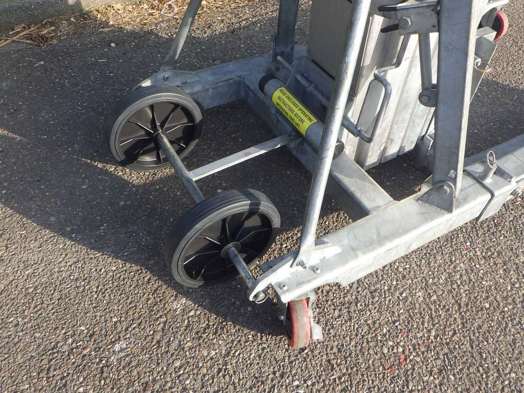 Teleskoparbeitsbühne типа Sonstige Sumner 2015, Gebrauchtmaschine в Antwerpen (Фотография 4)