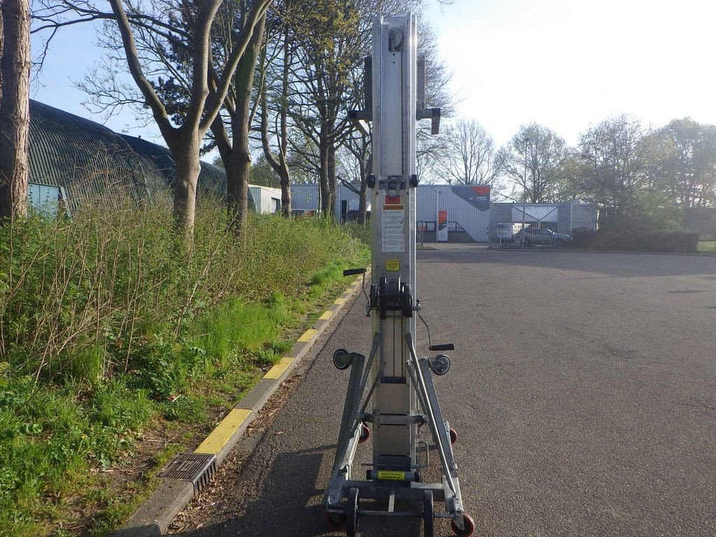 Teleskoparbeitsbühne типа Sonstige Sumner 2015, Gebrauchtmaschine в Antwerpen (Фотография 9)