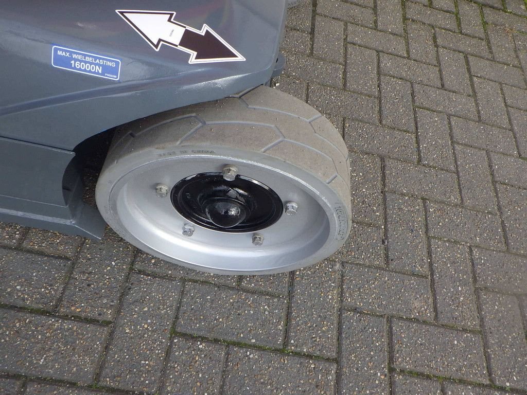 Teleskoparbeitsbühne типа Sonstige Toucan 10E, Gebrauchtmaschine в Antwerpen (Фотография 9)