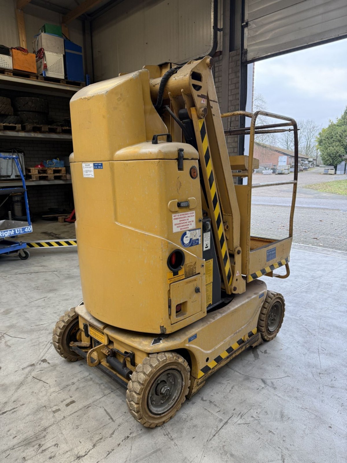 Teleskoparbeitsbühne van het type Sonstige toucan 800 a, Gebrauchtmaschine in Heythuysen (Foto 4)