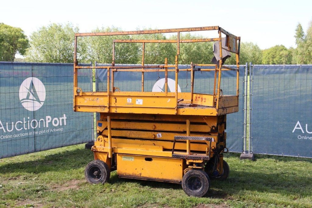 Teleskoparbeitsbühne a típus Upright Schaarlift, Gebrauchtmaschine ekkor: Antwerpen (Kép 3)