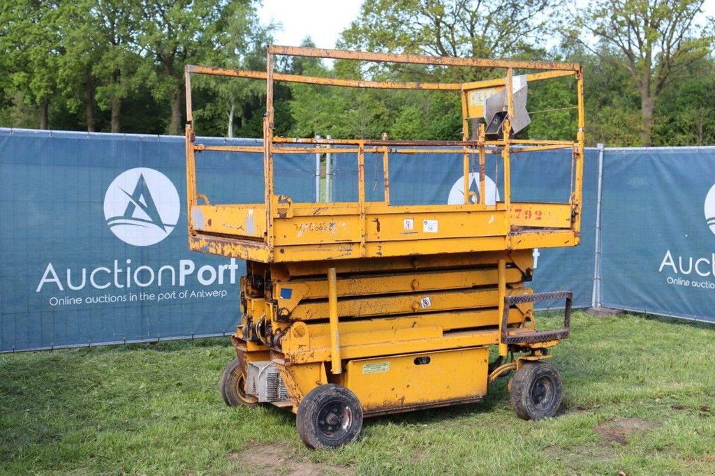 Teleskoparbeitsbühne a típus Upright Schaarlift, Gebrauchtmaschine ekkor: Antwerpen (Kép 10)