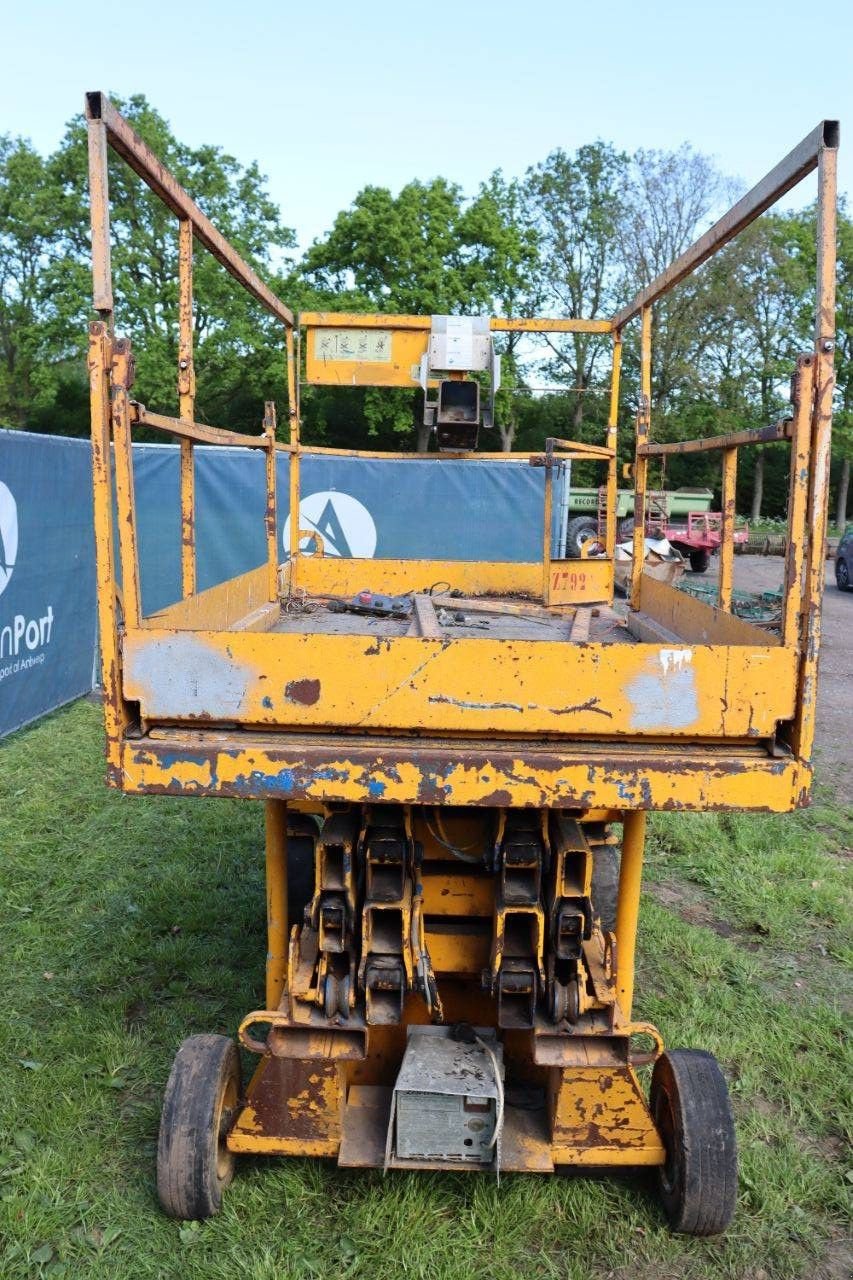 Teleskoparbeitsbühne a típus Upright Schaarlift, Gebrauchtmaschine ekkor: Antwerpen (Kép 9)