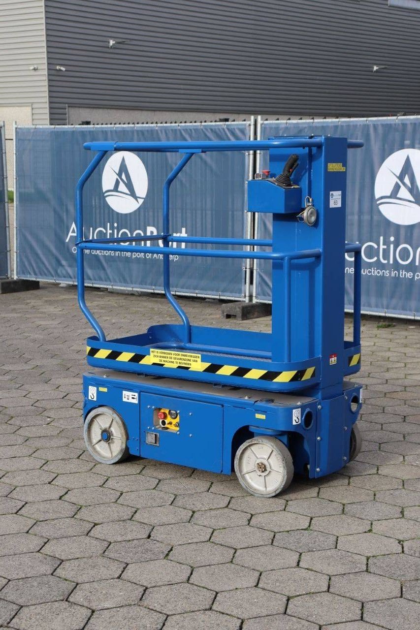 Teleskoparbeitsbühne типа Upright TM-12, Gebrauchtmaschine в Antwerpen (Фотография 4)