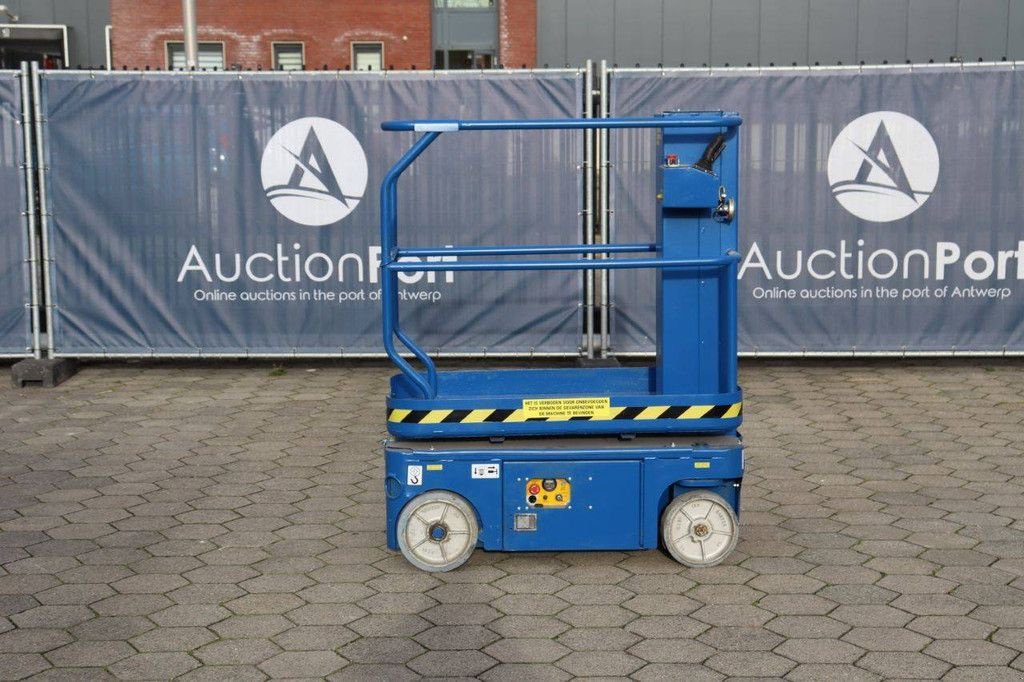 Teleskoparbeitsbühne типа Upright TM-12, Gebrauchtmaschine в Antwerpen (Фотография 2)