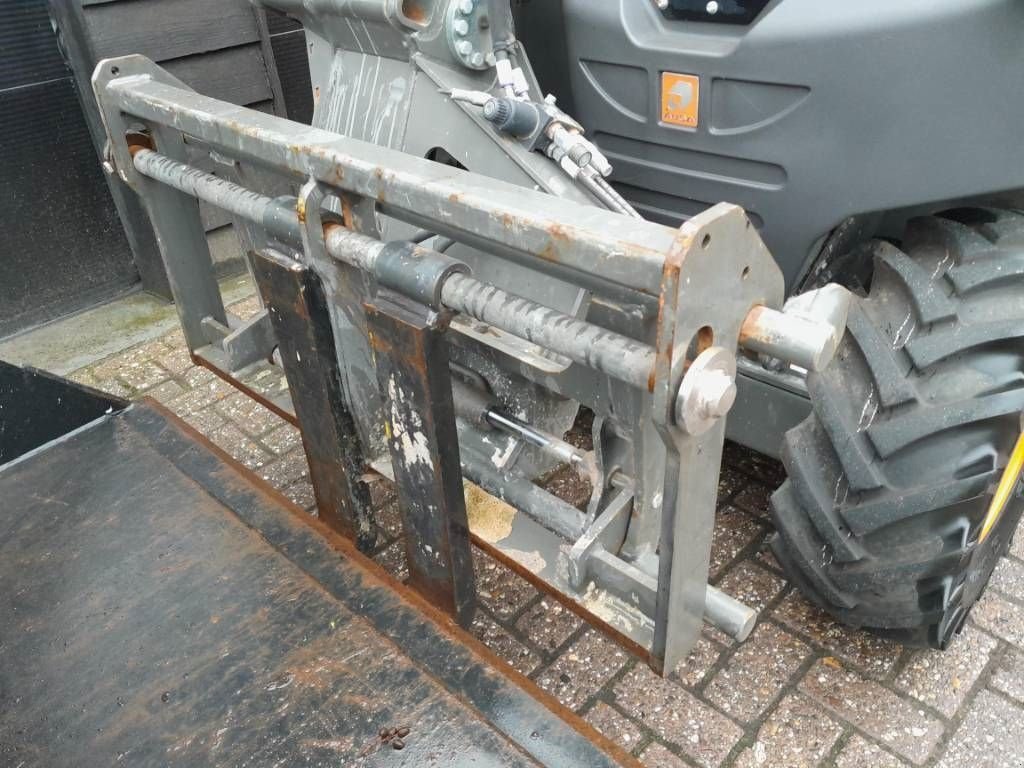 Teleskoplader za tip Ausa T 144 H X4 mini verreiker met bak en vorken, Gebrauchtmaschine u Ederveen (Slika 10)