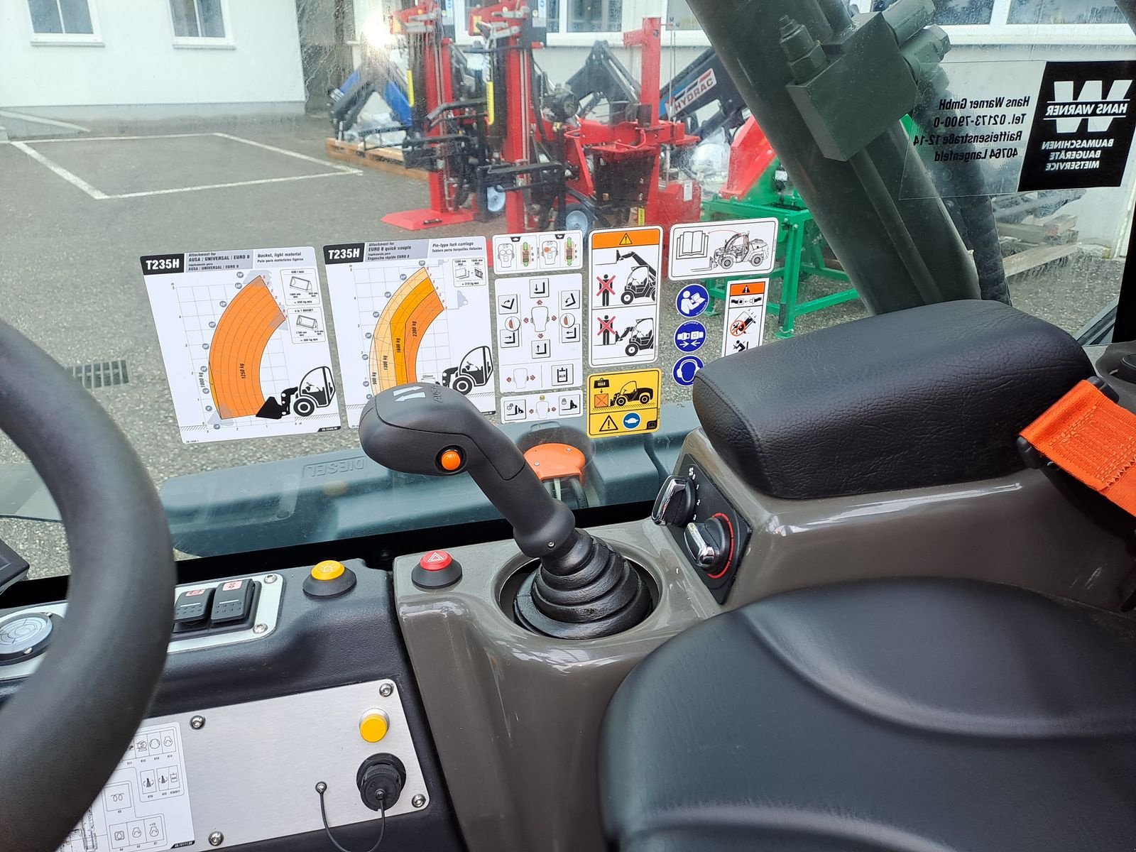 Teleskoplader of the type Ausa Teleskoplader Ausa T235H, Vorführmaschine in Burgkirchen (Picture 11)