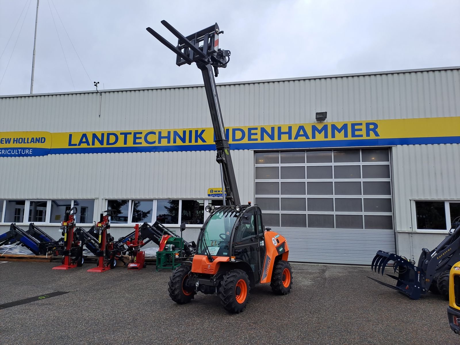 Teleskoplader of the type Ausa Teleskoplader Ausa T235H, Vorführmaschine in Burgkirchen (Picture 17)