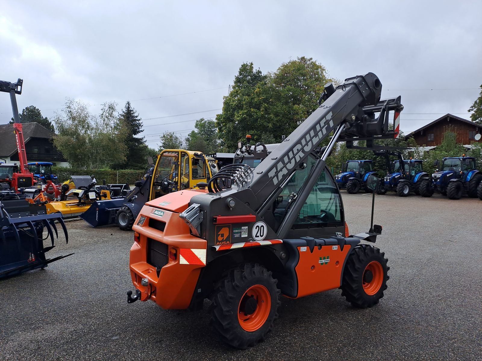 Teleskoplader of the type Ausa Teleskoplader Ausa T235H, Vorführmaschine in Burgkirchen (Picture 8)