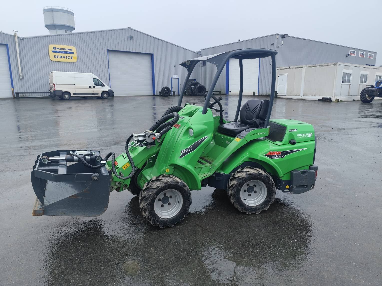 Teleskoplader del tipo Avant 528 OPTIDRIVE, Gebrauchtmaschine In Le Horps (Immagine 1)