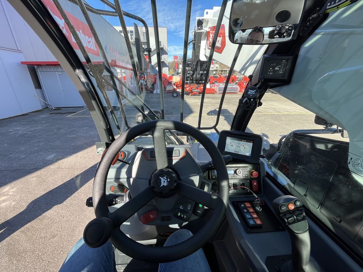 Teleskoplader of the type Bobcat T41.140SLP, Neumaschine in Wallern (Picture 13)