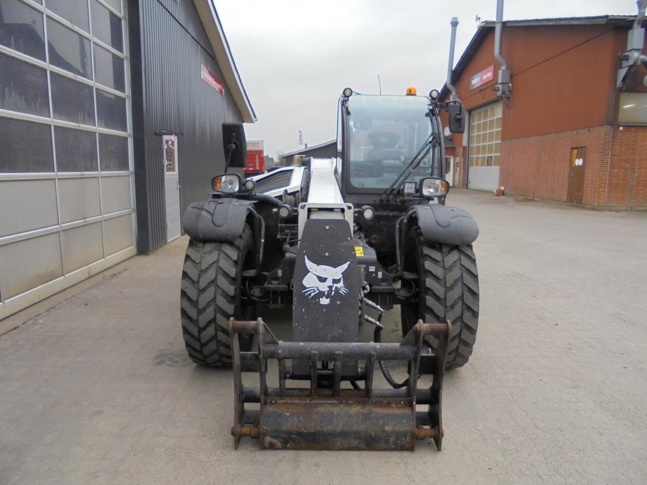 Teleskoplader от тип Bobcat TELESKOPLÆSSER, Gebrauchtmaschine в Ribe (Снимка 5)