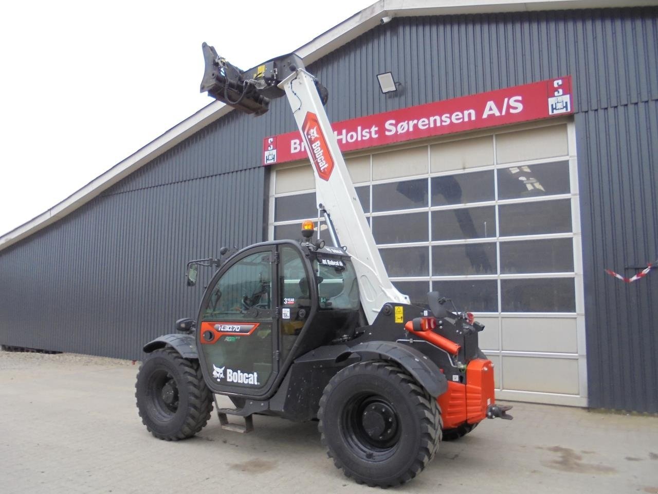 Teleskoplader от тип Bobcat TELESKOPLÆSSER, Gebrauchtmaschine в Ribe (Снимка 11)