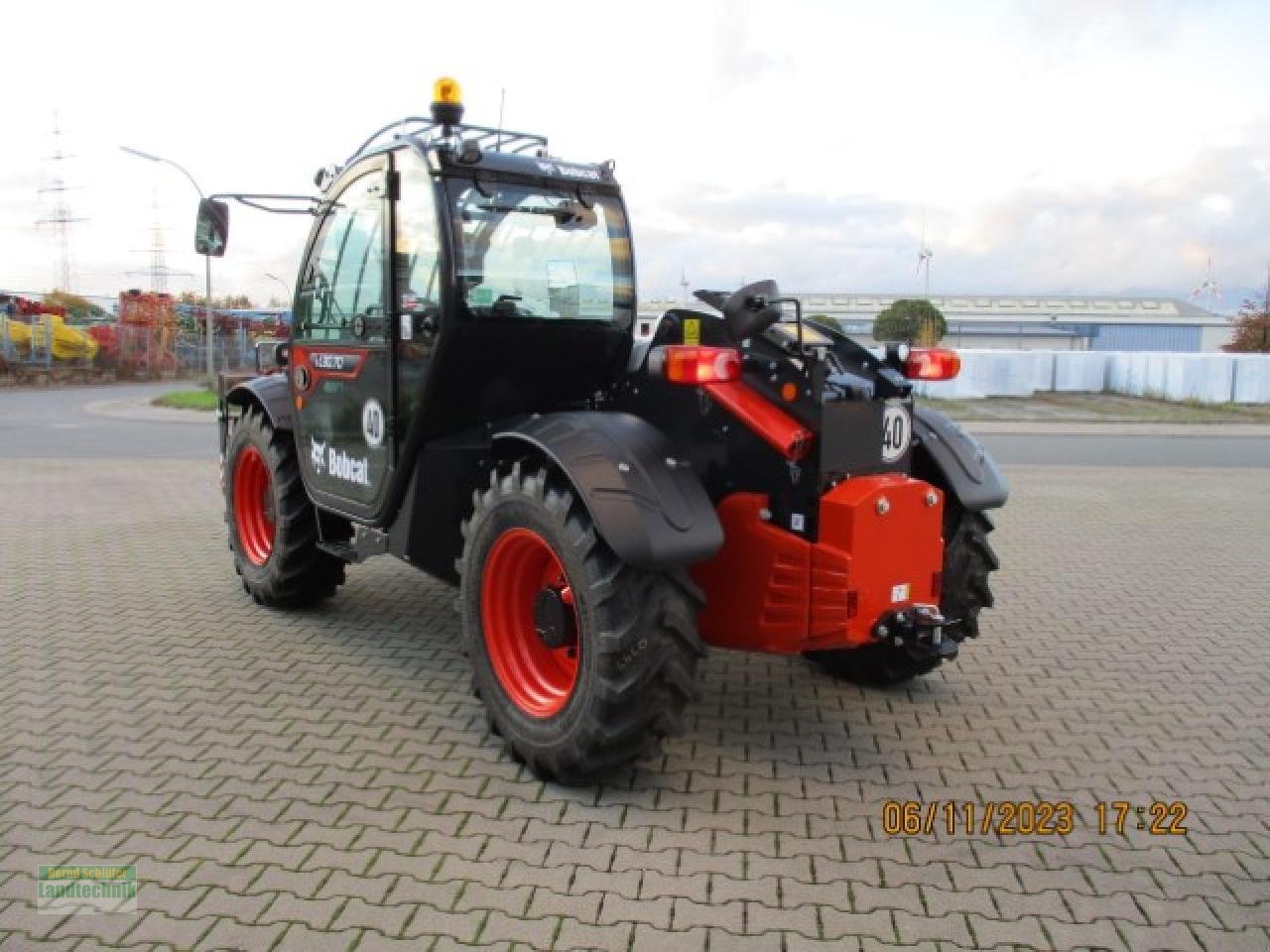 Teleskoplader of the type Bobcat TL30-70 Agri  6 Jahre 0%, Neumaschine in Büren (Picture 4)