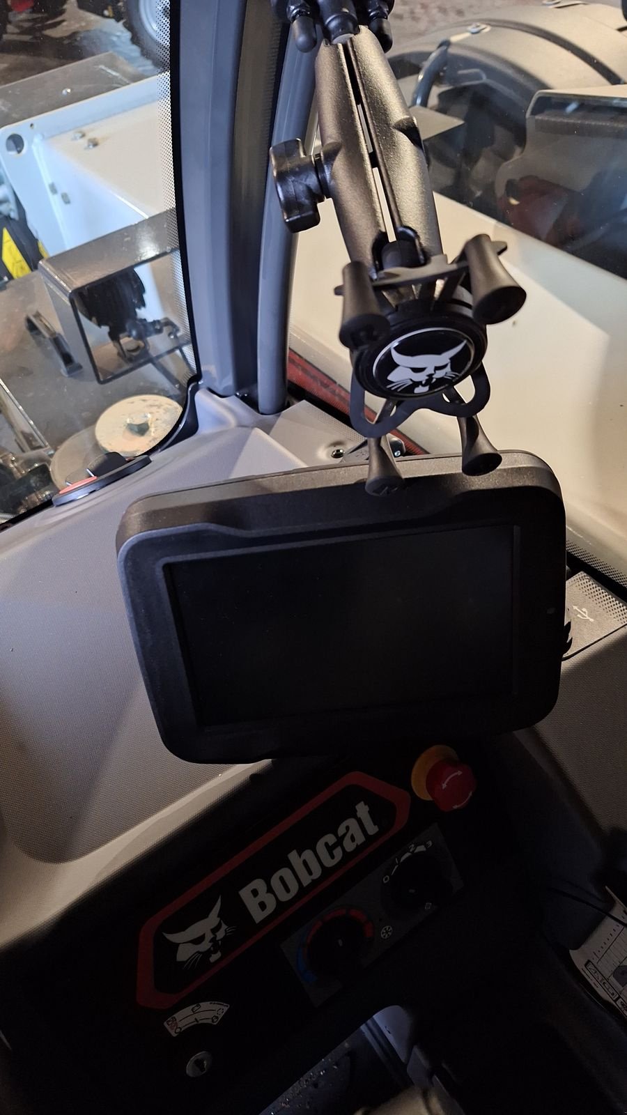 Teleskoplader of the type Bobcat TL35.70 Agri 3, Neumaschine in Bergheim (Picture 11)