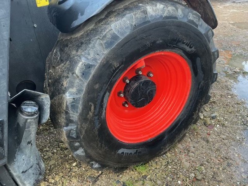 Teleskoplader du type Bobcat TL38.70HF, Gebrauchtmaschine en les hayons (Photo 3)