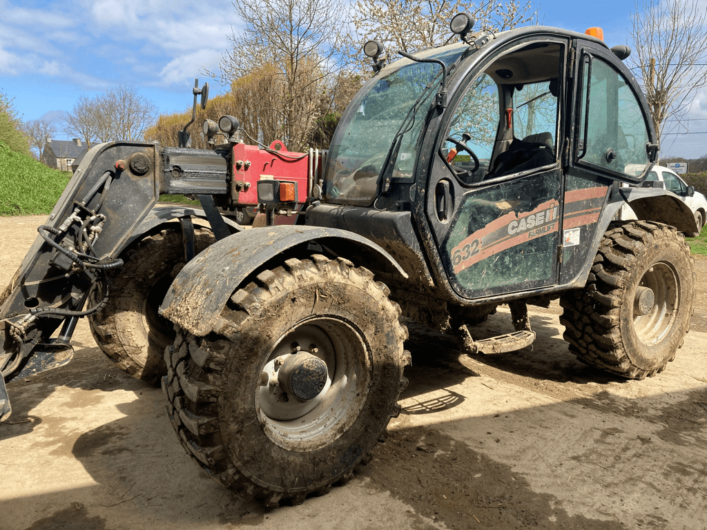 Teleskoplader des Typs Case IH FARMLIFT 632, Gebrauchtmaschine in TREMEUR (Bild 2)