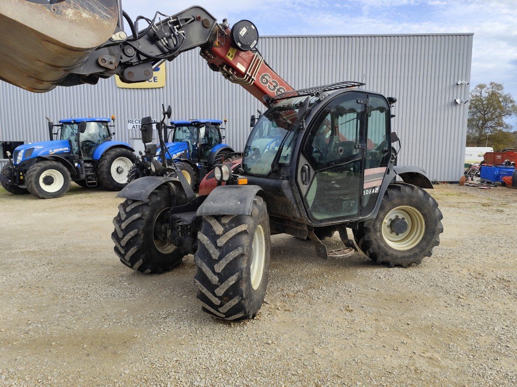 Teleskoplader des Typs Case IH FARMLIFT 636, Gebrauchtmaschine in Le Horps (Bild 2)