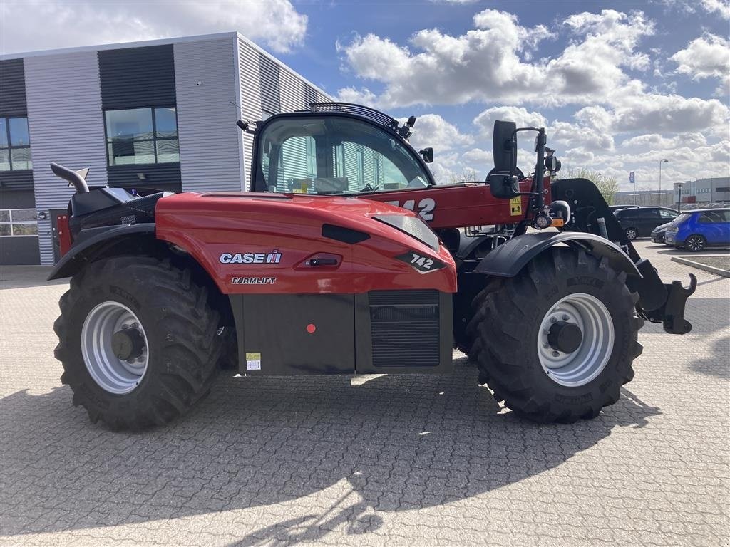 Teleskoplader des Typs Case IH FARMLIFT 742 Ny model, Gebrauchtmaschine in Horsens (Bild 1)