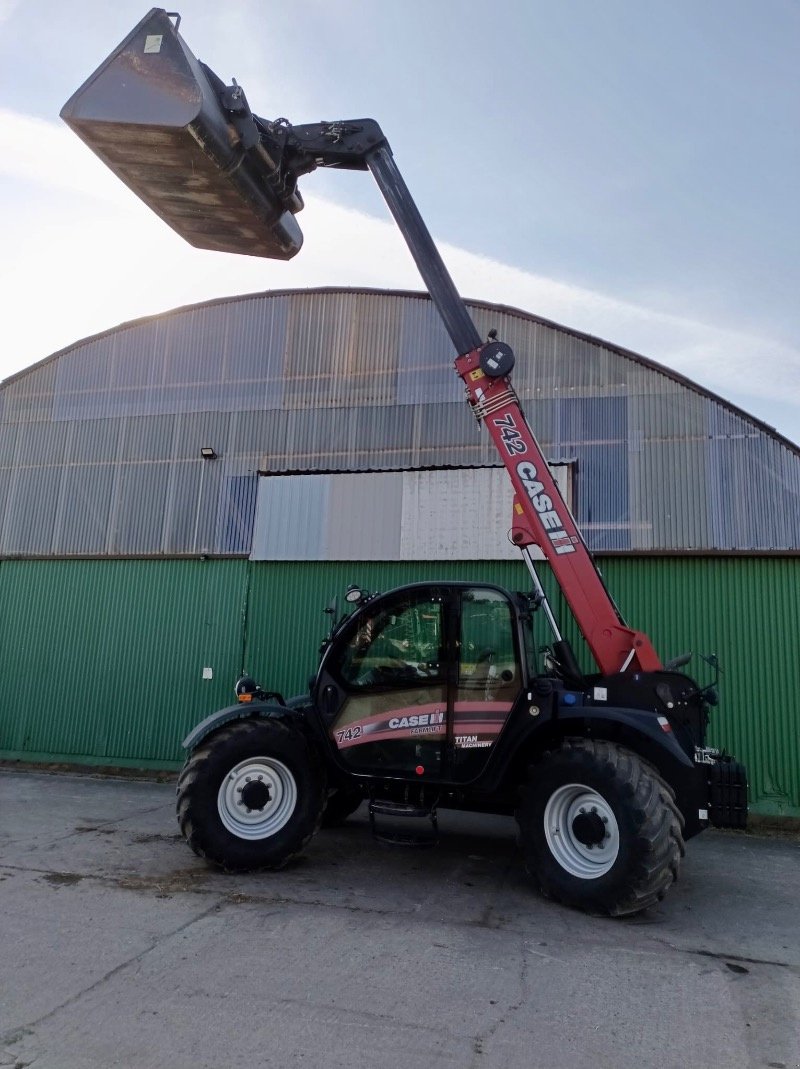 Teleskoplader des Typs Case 742 Farmlift, Gebrauchtmaschine in Liebenwalde (Bild 4)