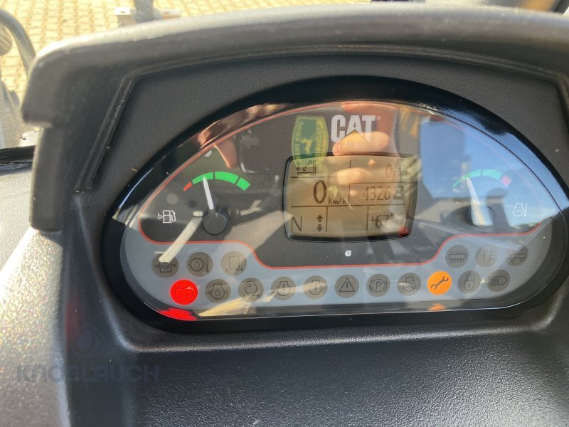 Teleskoplader of the type CAT TH 407, Gebrauchtmaschine in Stockach (Picture 7)