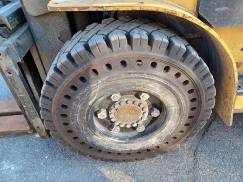 Teleskoplader типа Caterpillar DP50K2, Gebrauchtmaschine в senlis (Фотография 4)