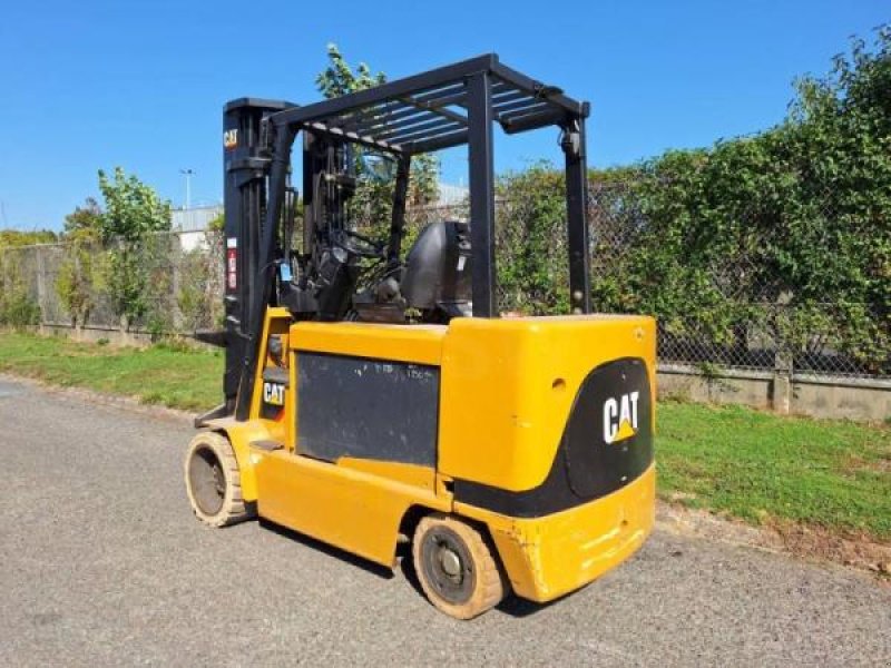 Teleskoplader типа Caterpillar EC55N, Gebrauchtmaschine в senlis (Фотография 4)