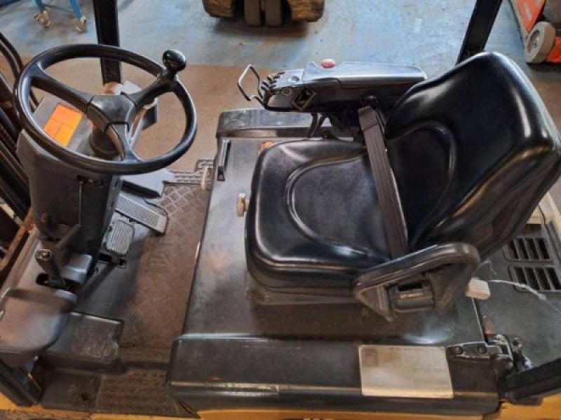 Teleskoplader Türe ait Caterpillar EP18NT, Gebrauchtmaschine içinde senlis (resim 9)