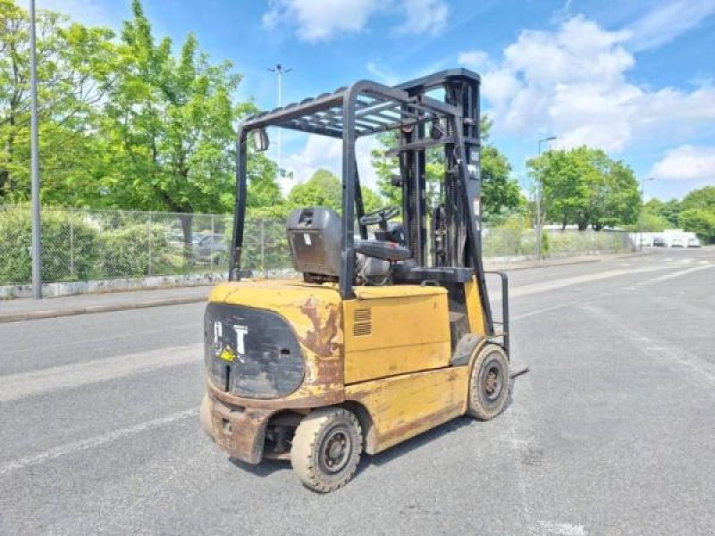 Teleskoplader типа Caterpillar EP25KP, Gebrauchtmaschine в senlis (Фотография 11)