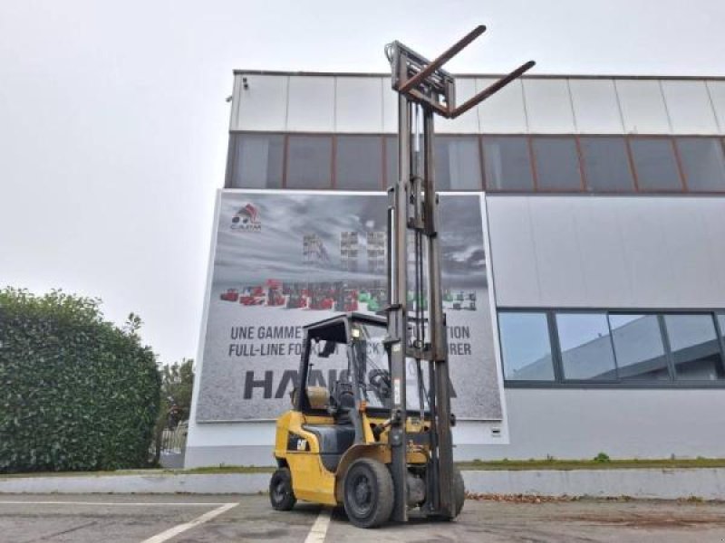 Teleskoplader du type Caterpillar GP25N, Gebrauchtmaschine en senlis (Photo 9)