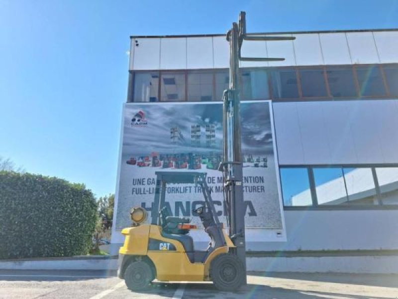 Teleskoplader du type Caterpillar GP25NTD, Gebrauchtmaschine en senlis (Photo 11)