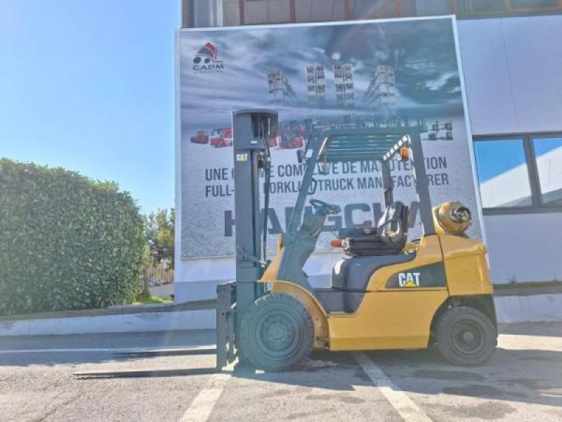 Teleskoplader du type Caterpillar GP25NTD, Gebrauchtmaschine en senlis (Photo 4)