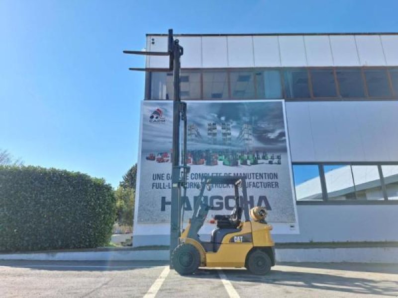 Teleskoplader du type Caterpillar GP25NTD, Gebrauchtmaschine en senlis (Photo 10)