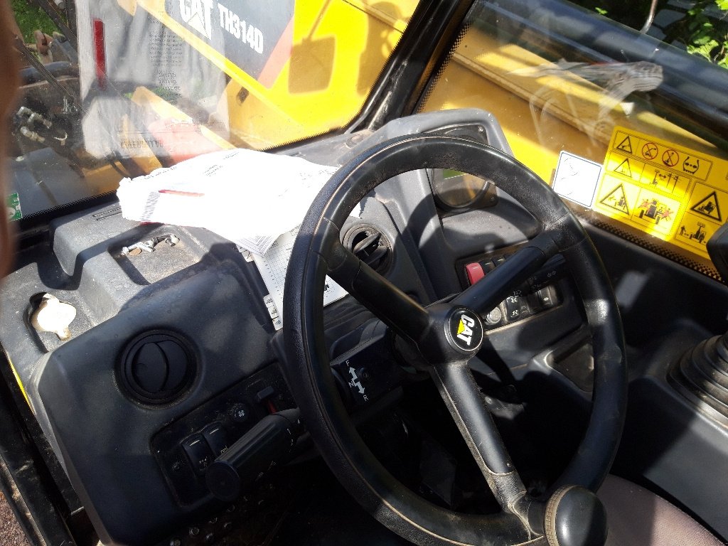 Teleskoplader tipa Caterpillar TH 314 D, Gebrauchtmaschine u ANDELOT (Slika 8)