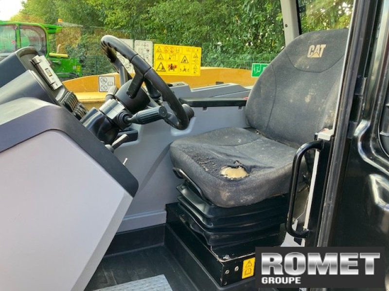 Teleskoplader des Typs Caterpillar TH357D, Gebrauchtmaschine in Gennes sur glaize (Bild 11)